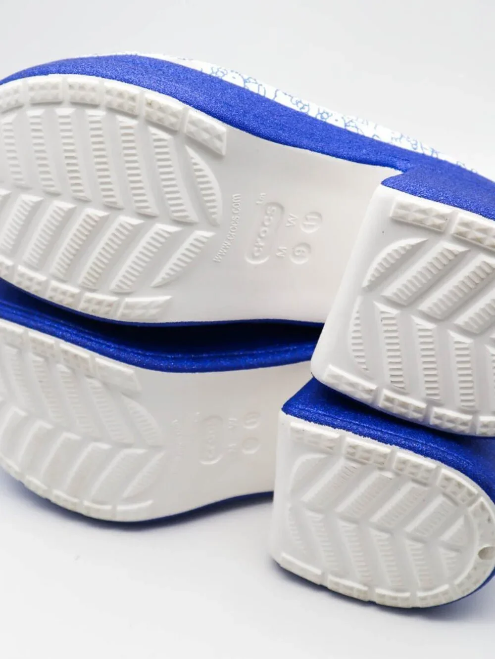 Crocs x Hello Kitty Platform Siren Clogs Women’s 11 / Men’s 9 Blue White NEW